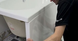 Установка экрана под ванну - цена за работу от 4064 руб. в Волгодонске